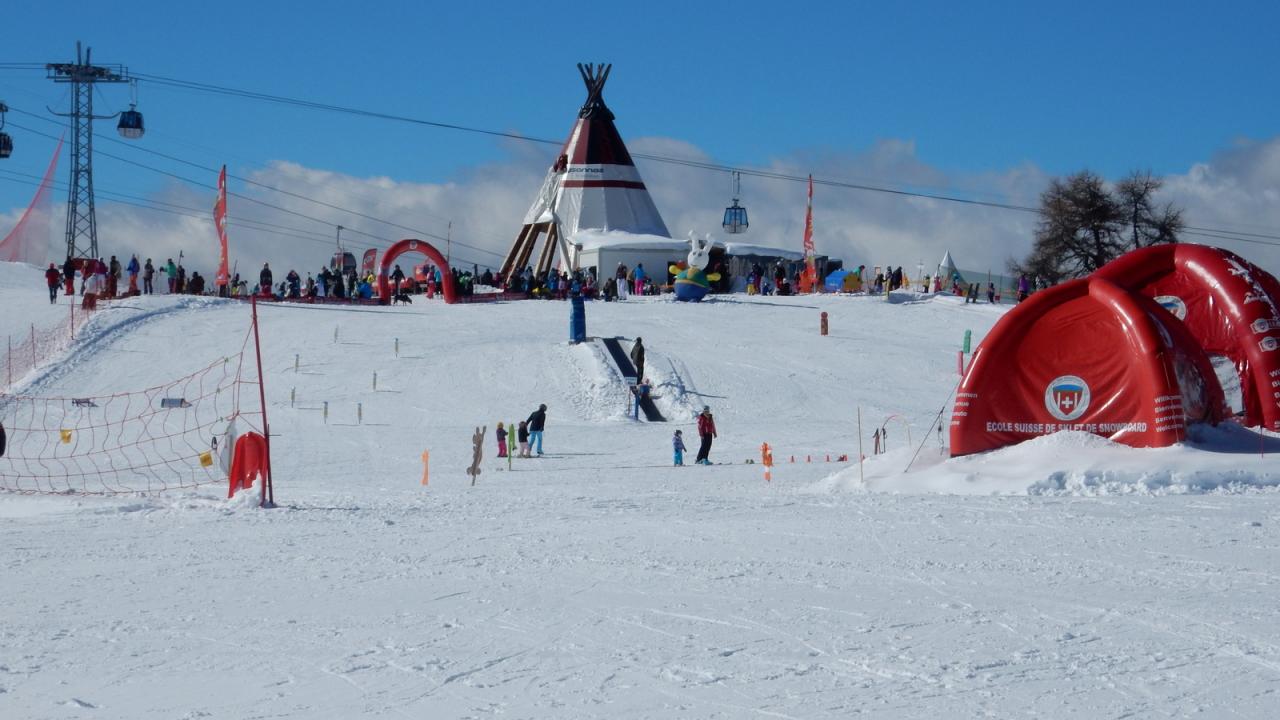 Jardin des Neiges et le bar le Tipi